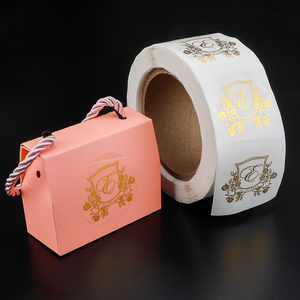 Autocollants de mariage transparents personnalisés en feuille d'or, étiquettes de scellage pour boîtes de cadeaux avec blason, rouleau d'autocollants transparents - Product Image 1