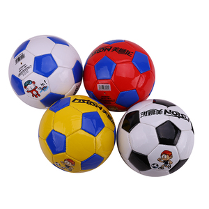 <span class=keywords><strong>Ballon</strong></span> <span class=keywords><strong>de</strong></span> football miniature en cuir PVC <span class=keywords><strong>de</strong></span> haute qualité, taille 2, pour enfants <span class=keywords><strong>de</strong></span> 2 à 6 ans, promotionnel, vente chaude - Product Image 1