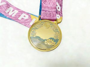 Médailles de Marathon Personnalisées en Alliage de Zinc 3D – Fabrication Moderne de Médailles Sportives Émaillées pour les Finalistes - Product Image 2