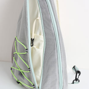 Bolso Bandolera Deportivo Gris CHANGRONG <span class=keywords><strong>con</strong></span> Detalles en Verde Neón, Almacenamiento Multicapa y Panel Trasero Transpirable para Tenis, Gimnasio y Viajes Diarios - Product Image 6