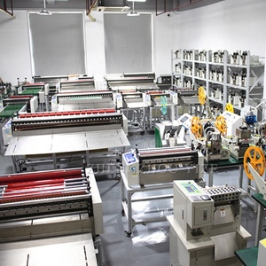 Masque facial Non tissé, tissu, boucle <span class=keywords><strong>d</strong></span>'<span class=keywords><strong>oreille</strong></span>, corde, papier, guillotine, pvc, bulle <span class=keywords><strong>d</strong></span>'<span class=keywords><strong>air</strong></span>, film rétractable, rouleau à feuille, machine de <span class=keywords><strong>d</strong></span>écoupe, prix - Product Image 4