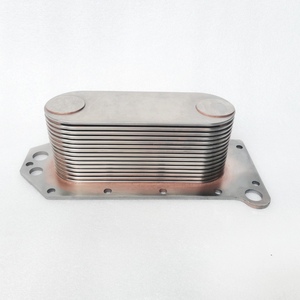 Échangeur de chaleur à plaques en acier inoxydable sur mesure, refroidisseur d'huile marin QSL 3966365 pour applications marines - Product Image 1