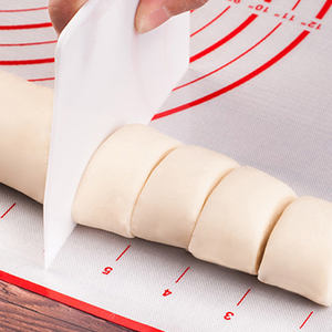 Tapis de cuisson carré en silicone souple antiadhésif écologique personnalisé pour pétrir et rouler la pâte, rouge/noir, émaillé, pour la pâtisserie, la cuisine domestique - Product Image 3