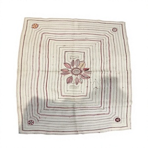 Funda de Sofá Tradicional Kantha Bordada a Mano en Bengali, con Técnica Nakshi, Cosida a Mano, Transpirable, de Algodón No Tejido - Product Image 2