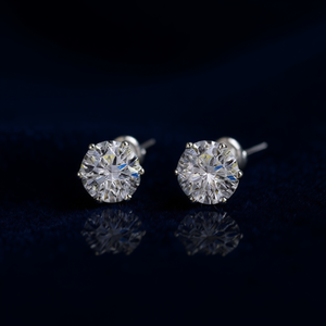 Pendientes Clásicos de Diamantes Redondos de 3mm con Engaste de Garra, Joyería Fina para Mujer - Product Image 2