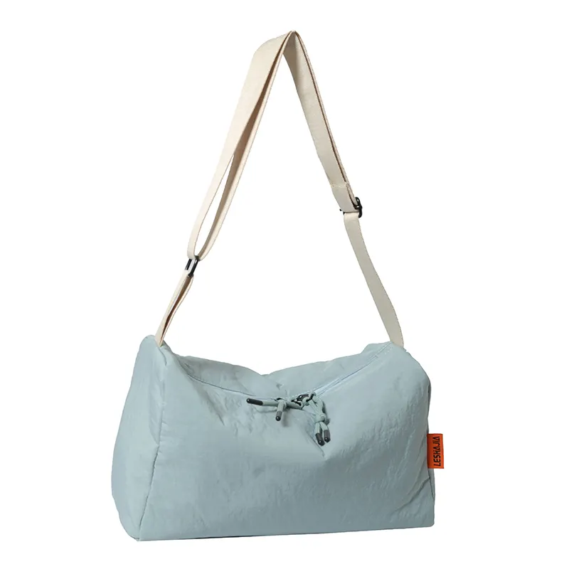 महिलाओं के लिए नया नायलॉन बड़ी क्षमता वाला शोल्डर बैग मल्टी-कलर पिलो बैग वाटरप्रूफ प्ले क्रॉसबॉडी बैग