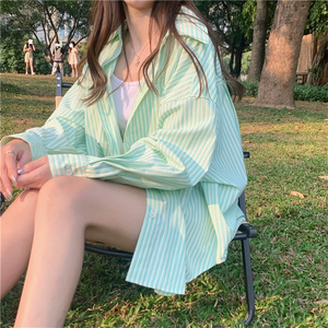 <span class=keywords><strong>Chemise</strong></span> rayée 4 couleurs SHENZHU pour <span class=keywords><strong>femme</strong></span>, nouvelle collection été 2024, style élégant, coupe ample et polyvalente, manches longues, ajustée et tendance - Product Image 3