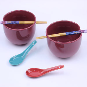 طقم وعاء رامين بورسلين ياباني <span class=keywords><strong>5</strong></span> بوصات وعاء تقديم باستا وعصي طعام وملعقة طقم معكرونة يابانية - Product Image 2