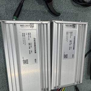 Repuestos para Patinetes Eléctricos: Controlador de Motor Dual Yunli de 12 Mosfets, 60V 50A, con Acelerador de Dedo TF-100 y Pantalla Central - Product Image 2