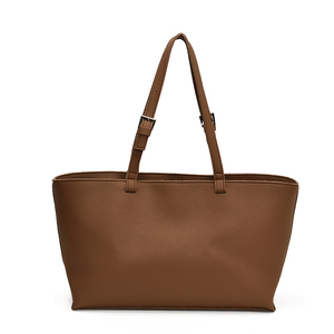 2025 nouveaux sacs fourre-tout pour femmes de haute qualité sac à bandoulière en cuir Pu de haute qualité - Product Image 5