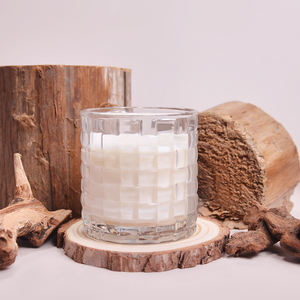 Vela de Masaje de Cera de Soja Artesanal Personalizada ZYEN GM-060, de Lujo, Única, con Tiempo de Quemado de 20 a 40 Horas, MOQ Bajo, en Frasco de Cerámica y Madera - Product Image 3