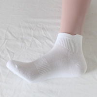 Chaussettes courtes de sport en coton pour homme avec logo personnalisé, design classique et décontracté, noir, gris, blanc