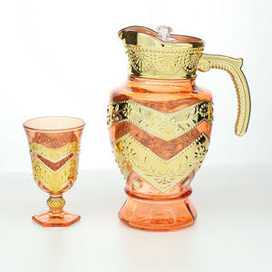 卸売7個入り ゴールドとレッド、シルバーとブルーのウォータージャグ グラスウォーターセット グラスタンブラー ジャグピッチャーセット 蓋付き ドリンクセット - Product Image 1