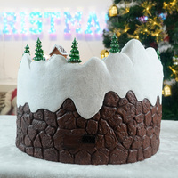 Nouveauté 2025 Cadeau de Noël Village de bonbons LED musical d'intérieur Gingerbrear avec train rotatif et patineurs mobiles