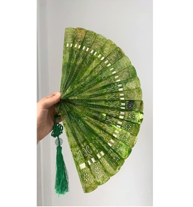 Abanico Plegable Tradicional Vietnamita Tallado en Cuerno de Búfalo, Abanico Decorativo Vintage Hecho a Mano para Colección de Arte Oriental - Product Image 1