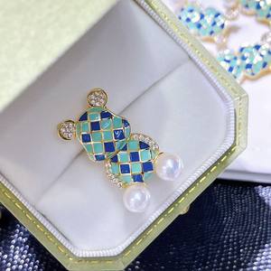 เข็มกลัดรูปหมีสุดหรู ประดับมุกคู่ ลายตารางเคลือบสี ตกแต่งหน้าอก-เครื่องประดับคริสตัลสุดประณีต ลายตัวเลข - Product Image 5