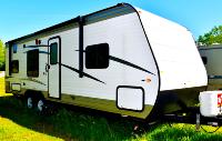 Caravane légère et compacte de 15 pieds pour camping-car tout-terrain 4x4 avec douche interne et toilettes pour camping d'aventure