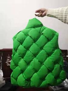 OUDINA vendita calda Unisex uomo donna gilet senza maniche giacca <span class=keywords><strong>cappotto</strong></span> modello tessuto in pile <span class=keywords><strong>verde</strong></span> sciolto caldo personalizzato cappotti a bolle - Product Image 5