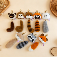 Breloque de sac en peluche Kawaii en forme d'animal de la forêt à longue queue avec pochette secrète zippée et anneau doré pour la décoration tendance de sac à dos