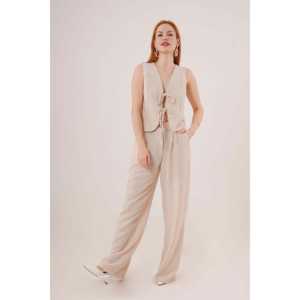 Ensemble de costume deux pièces pour femmes en couleurs pierre, veste à fermeture éclair sur le devant et pantalon - Vente en gros - Product Image 6