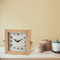 AbouTime T0010 Horloge de bureau carrée en bois traditionnelle avec personnalisation du logo, mouvement à quartz, affichage à aiguilles, fonction snooze