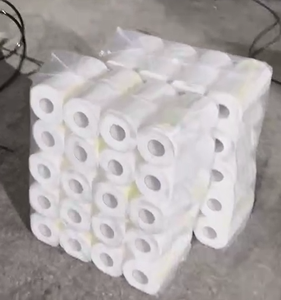 Petit rouleau de papier toilette à faible coût faisant la ligne de production d'emballage de coupe avec le <span class=keywords><strong>prix</strong></span> d'usine de sac Rre-made - Product Image 3