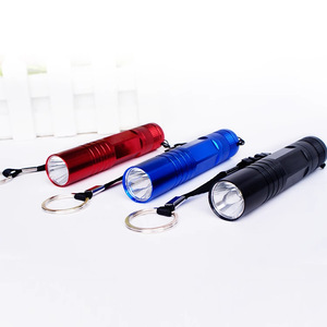 ไฟฉายอลูมิเนียมอัลลอยด์ แบตเตอรี่ AAA ไฟ LED สีขาว สำหรับตั้งแคมป์ พกพาสะดวก ไฟฉายขนาดเล็กแบบพวงกุญแจ - Product Image 1