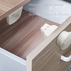 Serratura Multifunzionale Magica Prodigy per Bambini, Chiusura di Sicurezza <span class=keywords><strong>Invisibile</strong></span> in Plastica per Armadietti, Cassetti e Porte, Effetto Magnetico, Ecologica, Bianca - Product Image 4