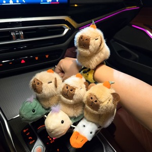 Bracelets claquettes en peluche Capybara, jouets pour enfants, poupées en peluche de dessin animé, Capybara rose avec tortue, peluches virales, vente en gros - Product Image 2