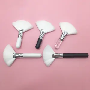 Draagbare Fluffy Fan Borstel Korte Handgreep Zachte Gezichts Make-Up Borstel Cosmetische Applicator Tools Voor Peel Masker