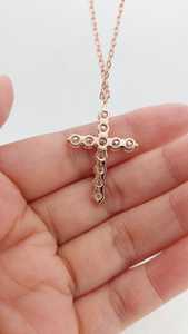 Collar con Cruz de Diamantes en Oro Sólido de 14k para Mujer, 11 Diamantes Redondos con Micropavé, Regalo Religioso Cristiano - Product Image 2
