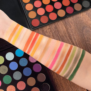 Palette d'ombres <span class=keywords><strong>à</strong></span> <span class=keywords><strong>paupières</strong></span> en plastique, Logo personnalisé, beauté de votre œil, 35 couleurs, marque privée, paillettes et ombres <span class=keywords><strong>à</strong></span> <span class=keywords><strong>paupières</strong></span> mates - Product Image 3