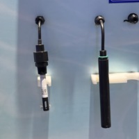 Sonde de pH/EC intégrée Dongrun Aquaculture 0-14pH/0-20000uS/cm pour eaux usées, eaux de rivière et de lac avec personnalisation OEM