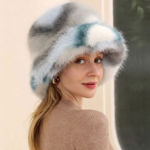 Chapeau Bob Femme Personnalisé en Fausse Fourrure, Chapeau de Pêcheur Doux et Chaud pour l'Hiver, Idéal pour le Voyage et la Protection Solaire - Product Image 1