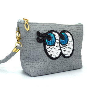 Up and Running Camping Sacs à cosmétiques en cuir synthétique raffiné Superbe étui à maquillage anti-mites Sac de maquillage trempé pour mariage - Product Image 5