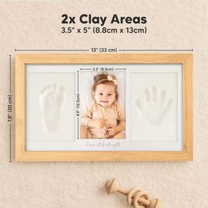 Cadre photo en bois pour nouveau-né 13x7,8 pouces avec emplacements pour empreintes de mains et de pieds pour souvenir de bébé - Product Image 1