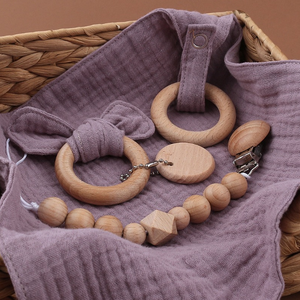 Nouveau-né bébé nœud papillon anneau de dentition jouet à mâcher attache-sucette chaîne bébé cadeau <span class=keywords><strong>baignoire</strong></span> couverture en bois coffret cadeau pour bébé tout-petit - Product Image 5