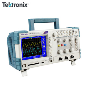 Oscilloscope numérique Tektronix TPS2012B 2014B 2024B 100 MHz 2 canaux Entrée isolée Alimenté par batterie - Product Image 2