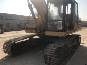 Excavatrice sur chenilles Cat 320b, modèle Cat, poids opérationnel de 20 tonnes, composants clés : moteur, pompe, boîte de vitesses, PLC - Product Image 2