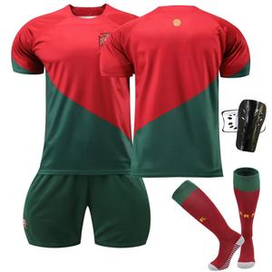 Ensemble de maillots de football Portugal domicile 2223, n°7 Cristiano Ronaldo, n°8 Bruno Fernandes, n°23 Félix, polyester, adulte homme - Product Image 2