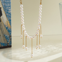 Collares Minimalistas Ajustables de Acero Inoxidable con Baño de PVD de 18K, Resistentes al Agua, Hipoalergénicos, con Perlas de Agua Dulce en Capas para Mujer