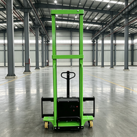 Chariot élévateur à palettes portable de petite taille, capacité de levage de 0,5/1T, hauteur de levage de 1,3/1,6m, moteur semi-électrique AC