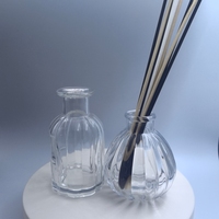 Bouteille de parfum d'aromathérapie en verre de 100ml contenant d'huiles essentielles volatiles en forme de citrouille du fabricant