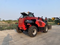 2,5-Tonnen-Allterrain-Teleskopstapler 55kW 74PS, platzsparender Kompaktrahmen, zuverlässige Leistung für Hobby-, Obstgarten- und Logistikbetriebe