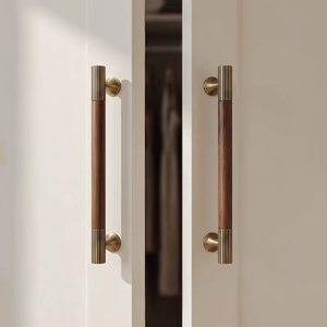 Poignées de porte d'armoire en laiton massif et bois de noyer style mi-siècle, poignées de tiroir en bois antique – Offre Spéciale - Product Image 2