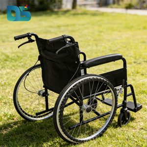 Silla de Ruedas <span class=keywords><strong>Manual</strong></span> Plegable para Uso en Clínicas y Residencias de Ancianos, con Ancho de Asiento de 45 cm, Ruedas Delanteras Antideslizantes y Neumáticos Sólidos - Product Image 2