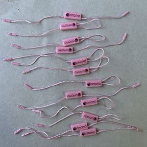 Cuerda de Nylon Personalizada con Cierre de Plástico y Resina Epoxi Brillante para Etiquetas Colgantes, Suministro de Fábrica en Vietnam - Product Image 1