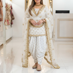 Robe traditionnelle indienne pakistanaise pour femmes, blanche, brodée, longueur cheville, avec bordure dorée, coupe ample, tenue de mariage - Product Image 1