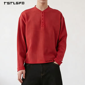 Camiseta Henley de Manga Corta con Cuello en V, Estilo Urbano Personalizado, Rayas Rojas, Mezcla de Algodón, Corte Regular, Tejido Grueso, Deportiva, para Hombre - Product Image 2