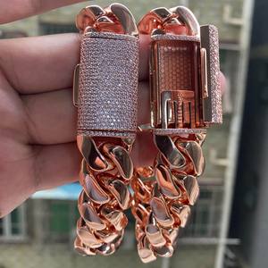 Cadena Cubana Personalizada con Moissanita Bañada en <span class=keywords><strong>Oro</strong></span> Rosa de 14K con Cierre 3D Eslabón Cubano de Miami - Product Image 6